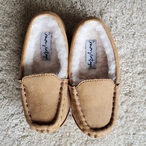 Toddler slippers size 8m - new